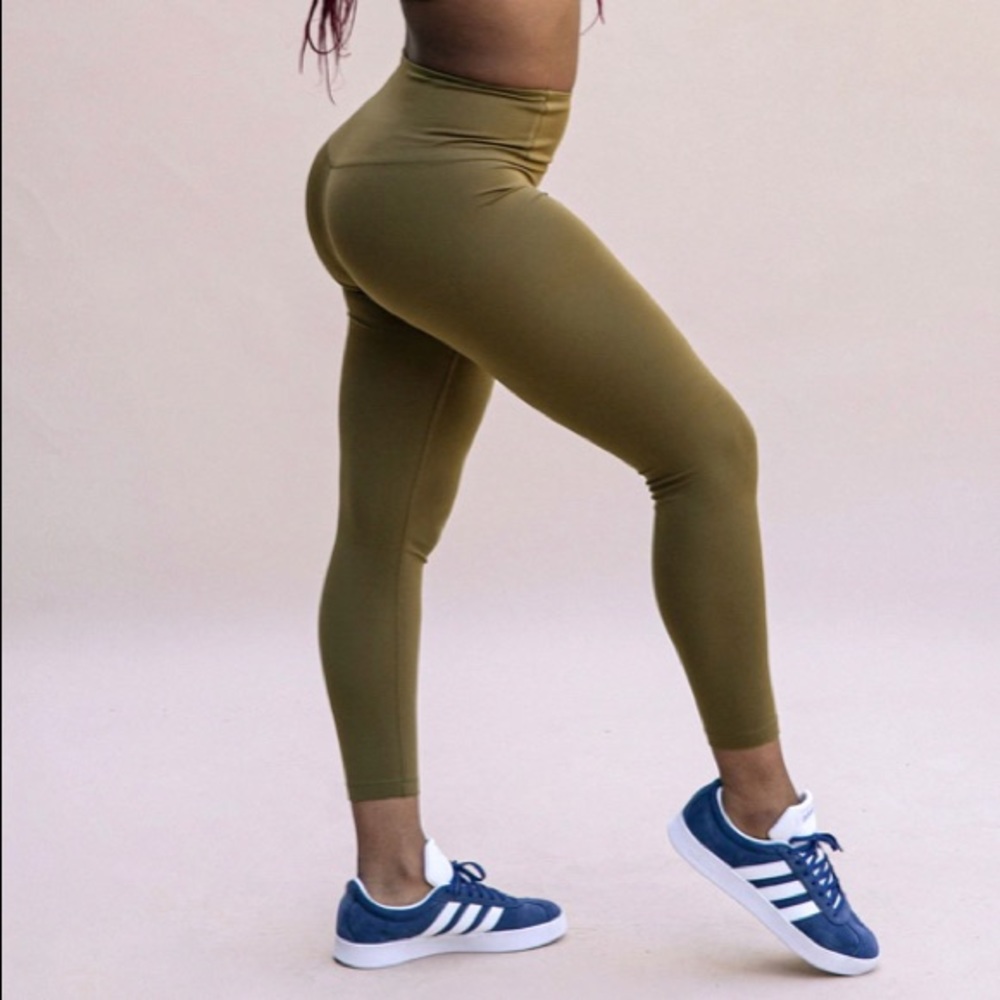 Girlfriend Collective FLOAT leggings in Fern